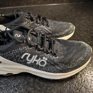 Men's Ryka Devotion X walking sneaker US 8